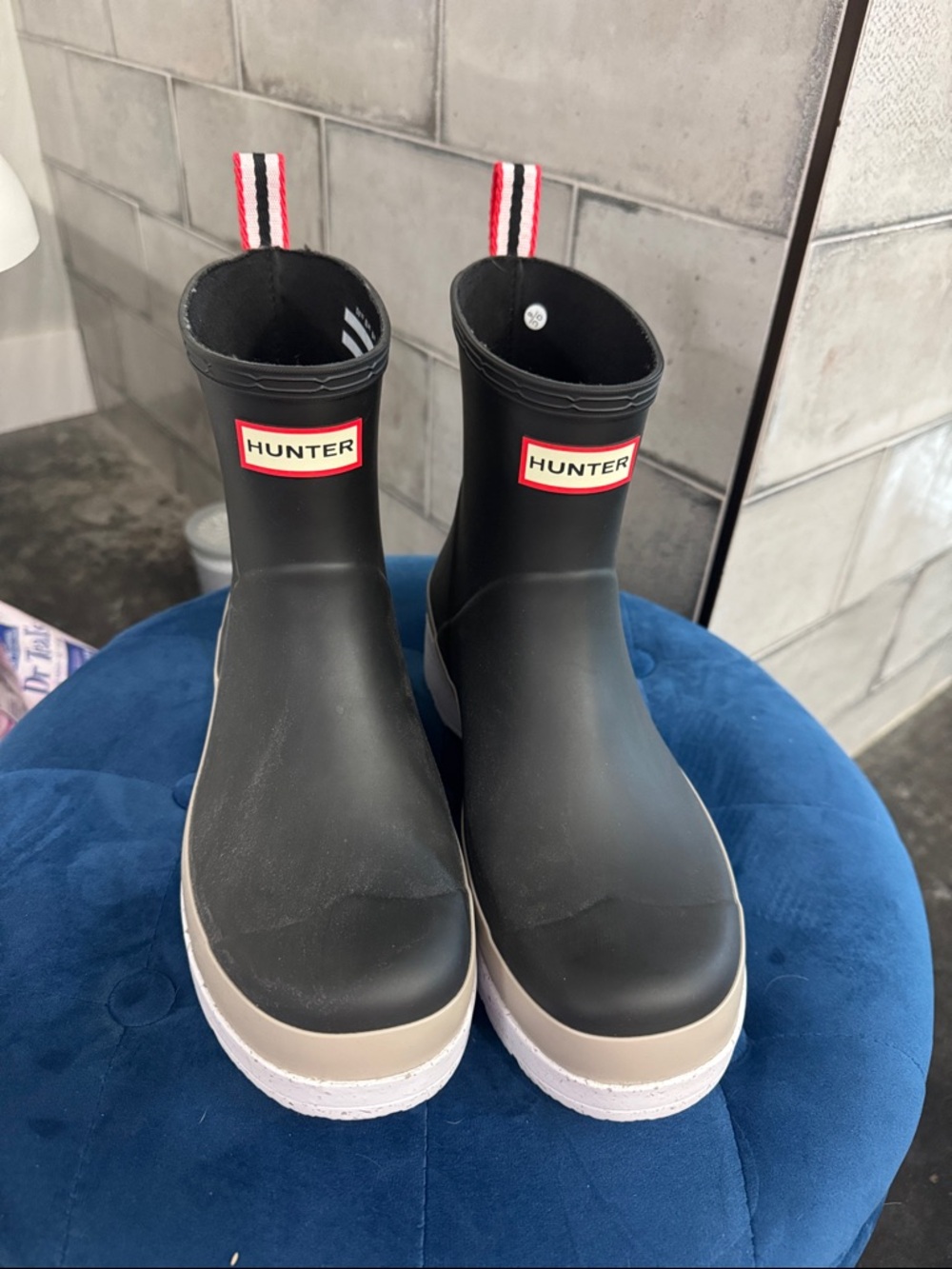 Hunter Black ladies Rain Boots with Cream Midsole and White Outsole